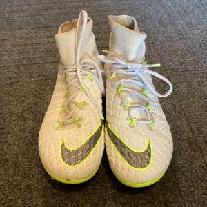 Boys nike hypervenom soccer cleats size 5Y